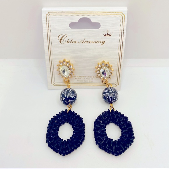 Earrings Crystal and Black Pierced! CUTE BRAND NEW - Picture 3 of 14